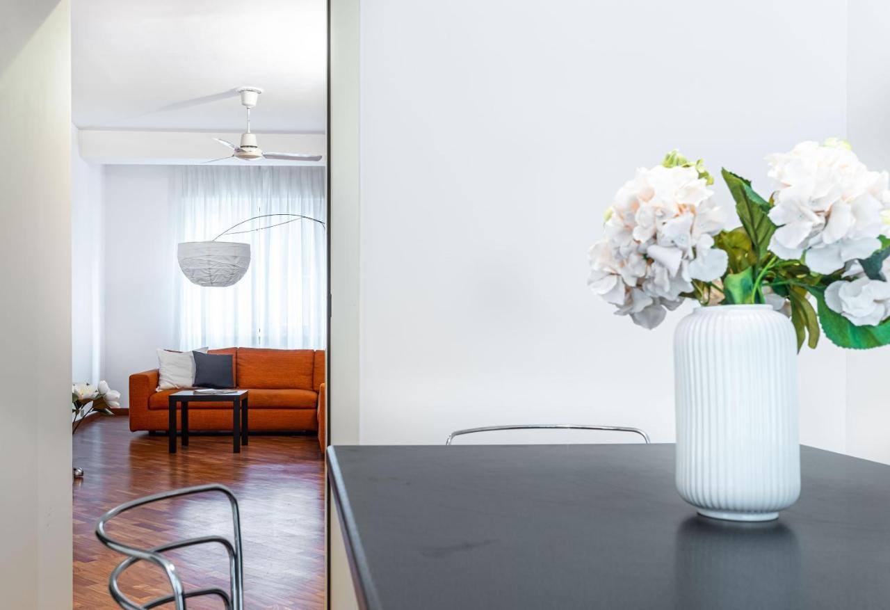 Joivy Lovely And Inviting Flat With Balcony Milano Exteriör bild